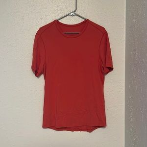 Men’s Lululemon, orange, five-year T-shirt